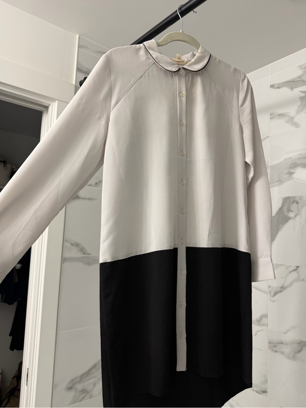 Olive & Oak Two-Tone Black and White Long Sleeve Shirt Dress